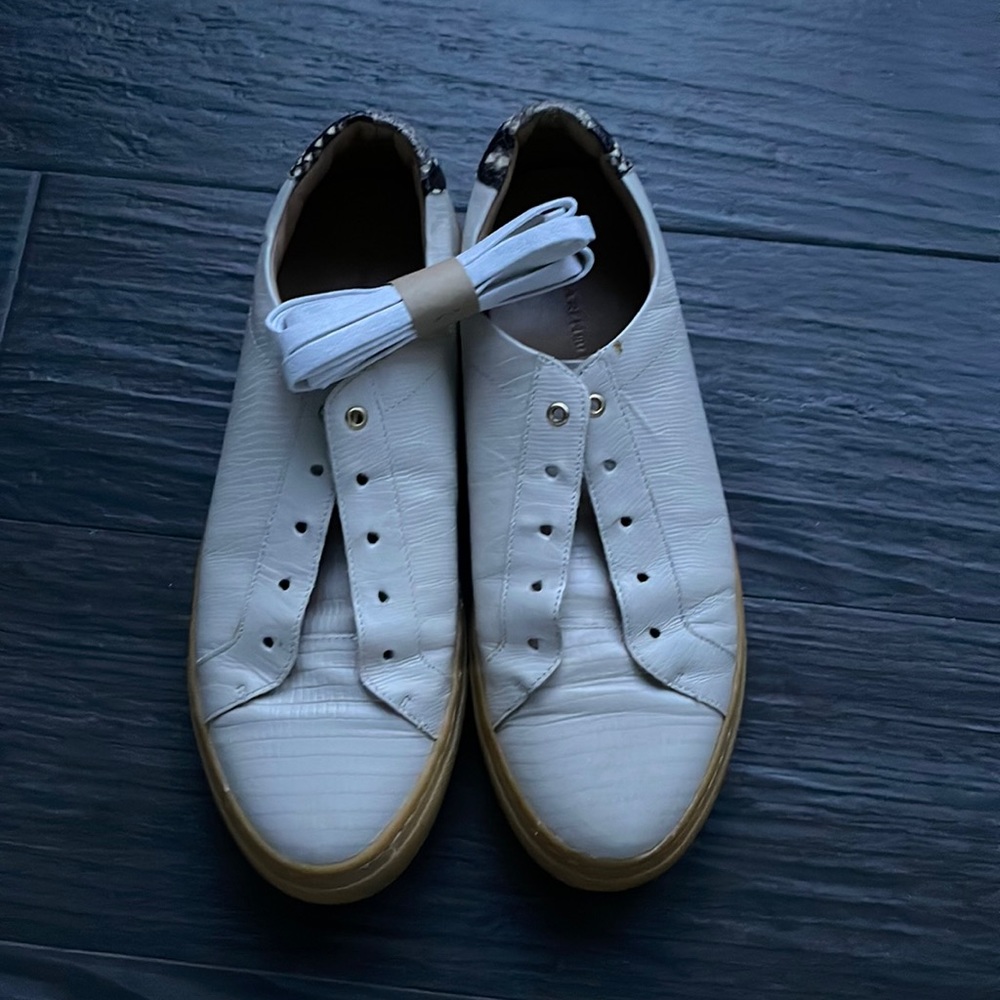 Banana Republic All Leather Tennis Shoes
